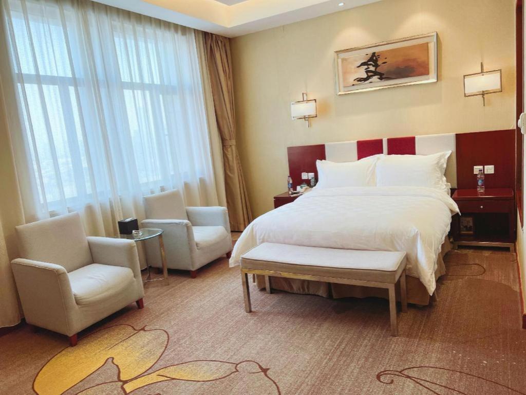 Qingdao Blue Horizon Hotel Licang Exterior photo