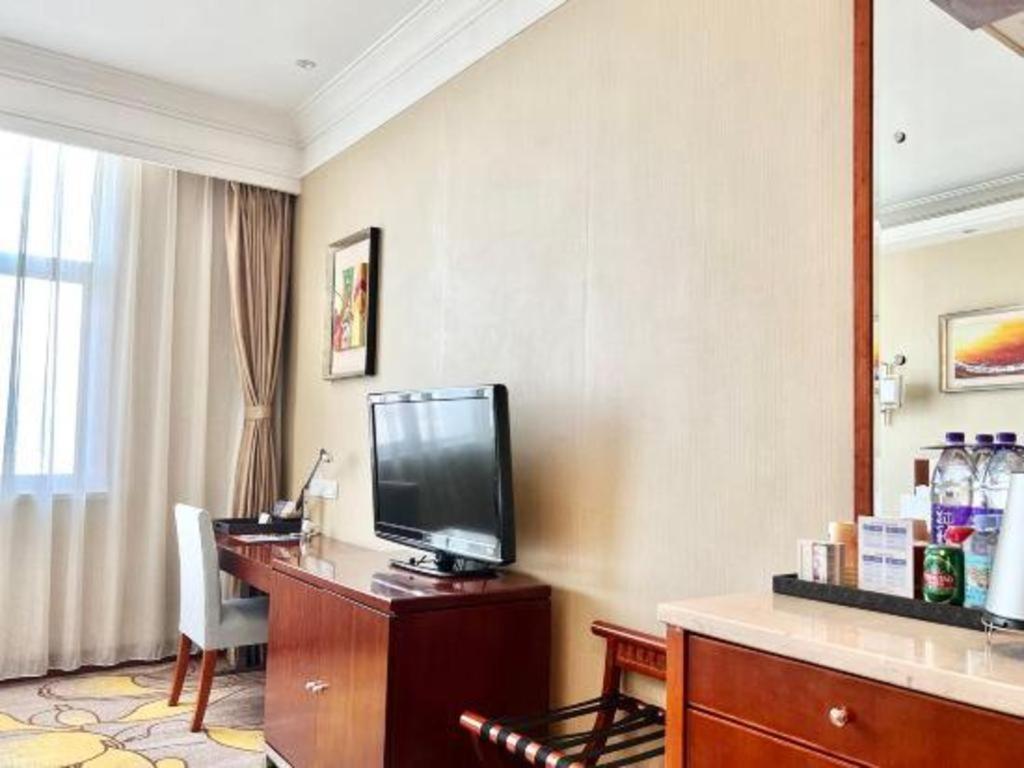 Qingdao Blue Horizon Hotel Licang Exterior photo