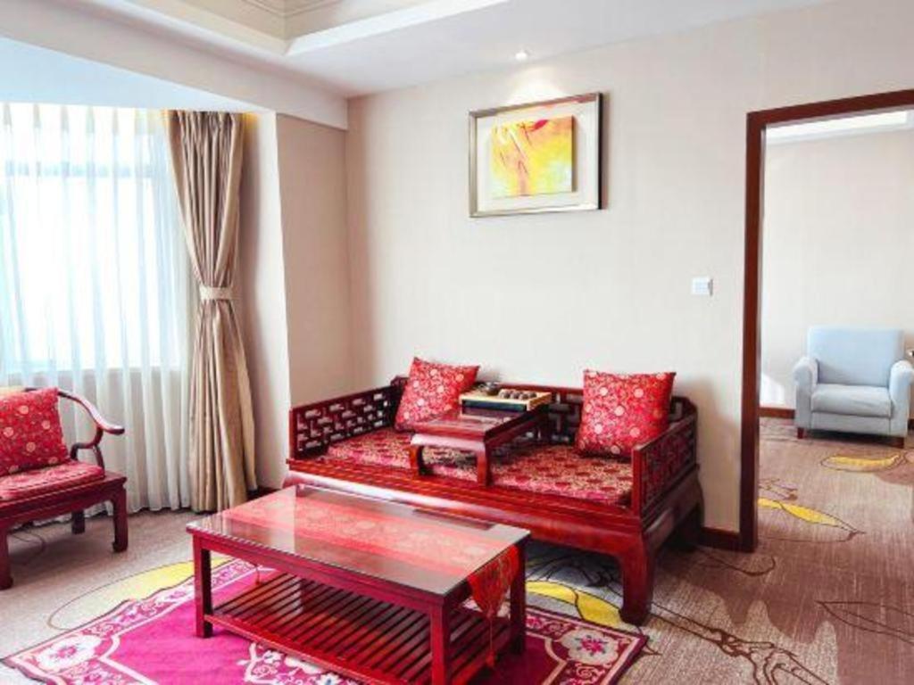 Qingdao Blue Horizon Hotel Licang Exterior photo